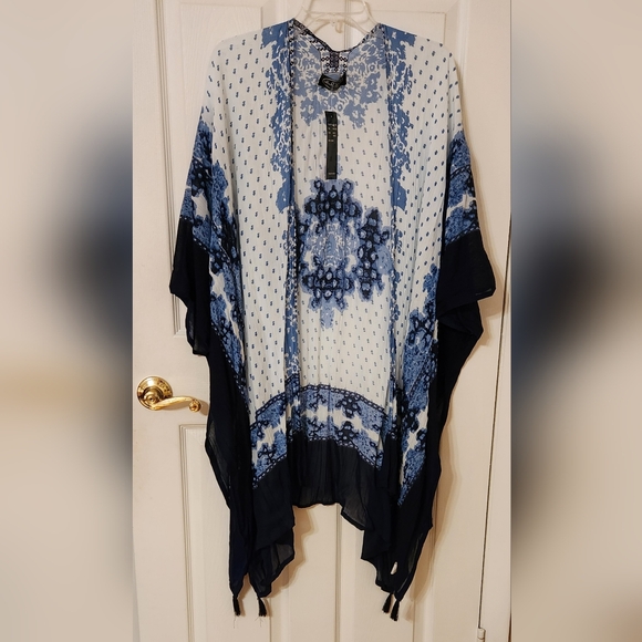 Shore Drive Navy White Coverup Kimono Top with Tassels NWT Gorgeous 🌼🌸 - Picture 1 of 7